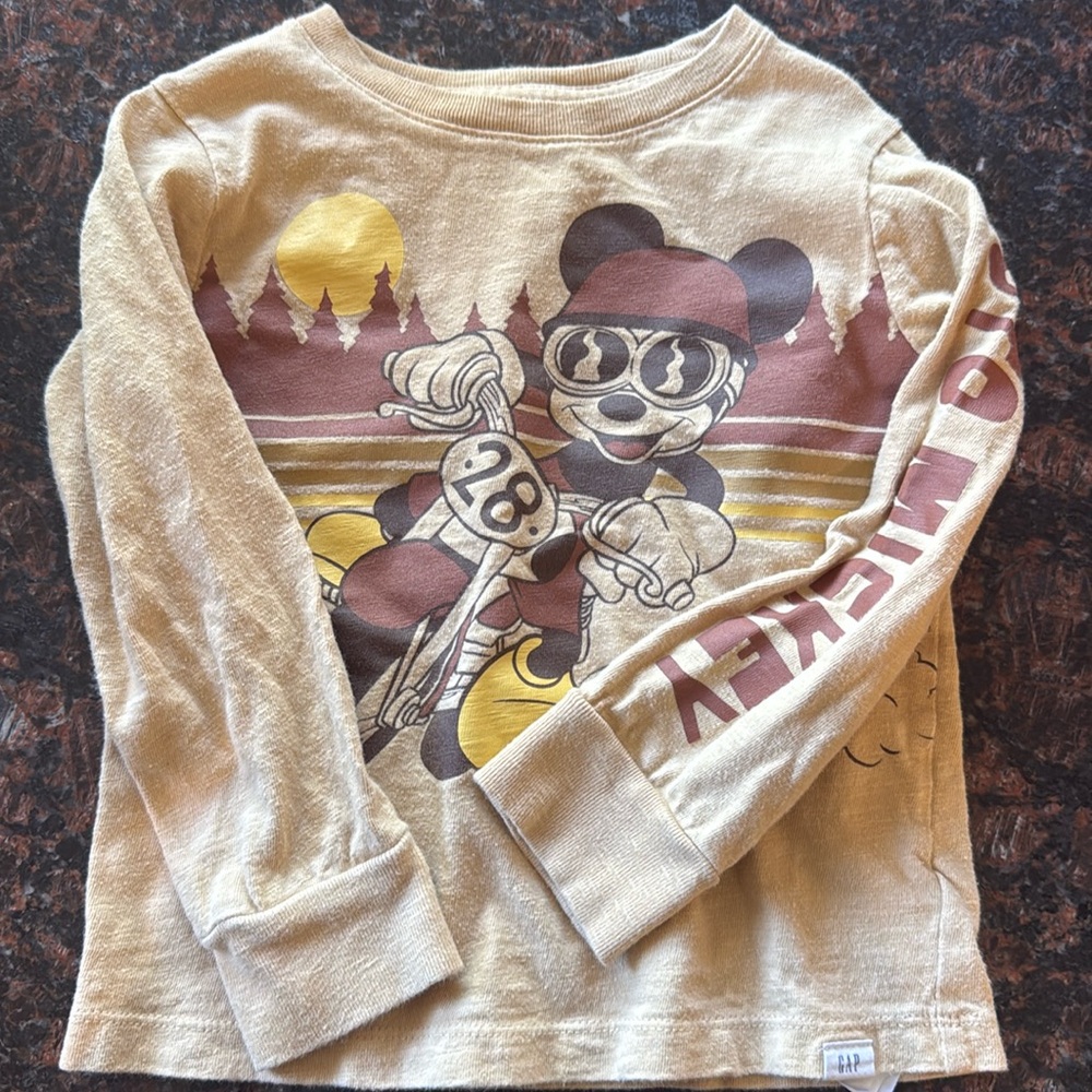 Cute Mickey gap shirt, size 4t